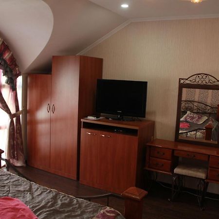 Kristall Hotel Bosteri Luaran gambar