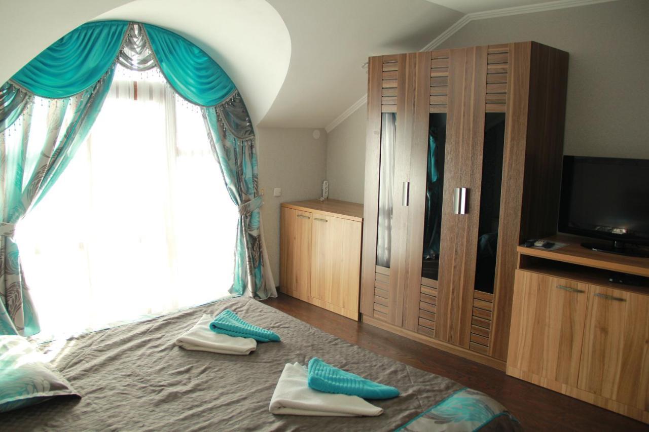 Kristall Hotel Bosteri Luaran gambar