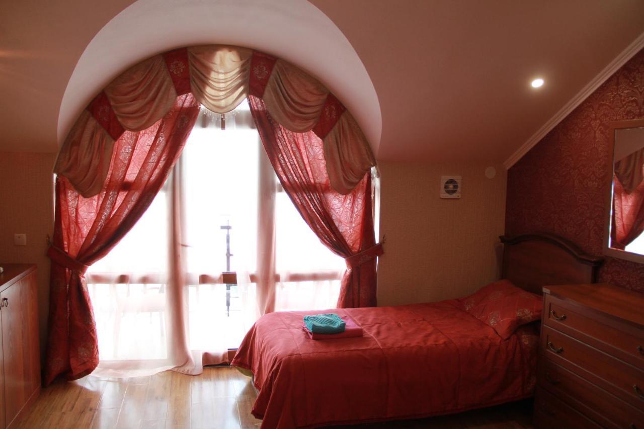 Kristall Hotel Bosteri Luaran gambar