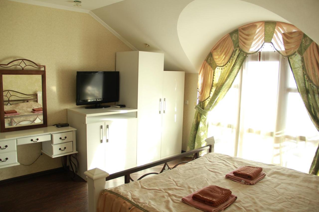 Kristall Hotel Bosteri Luaran gambar