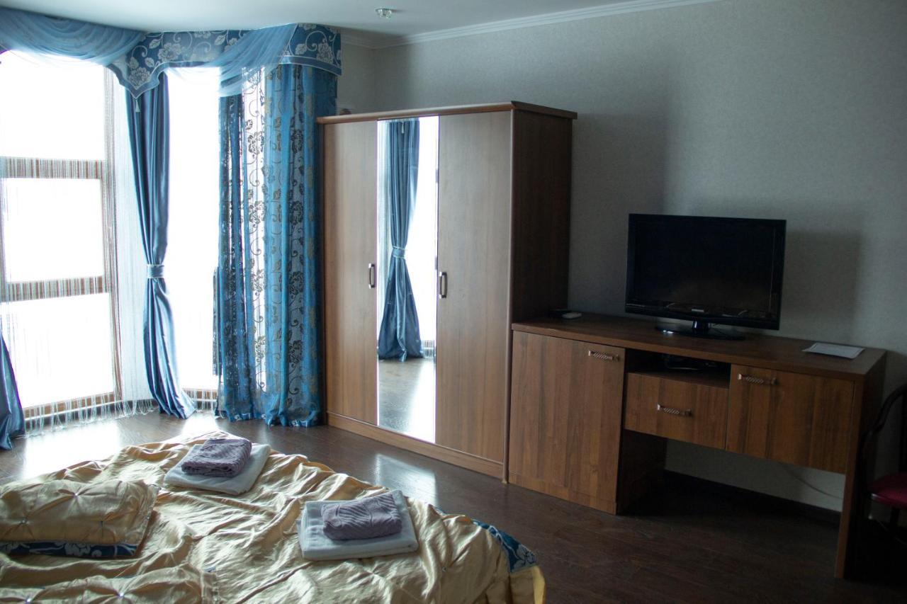 Kristall Hotel Bosteri Luaran gambar