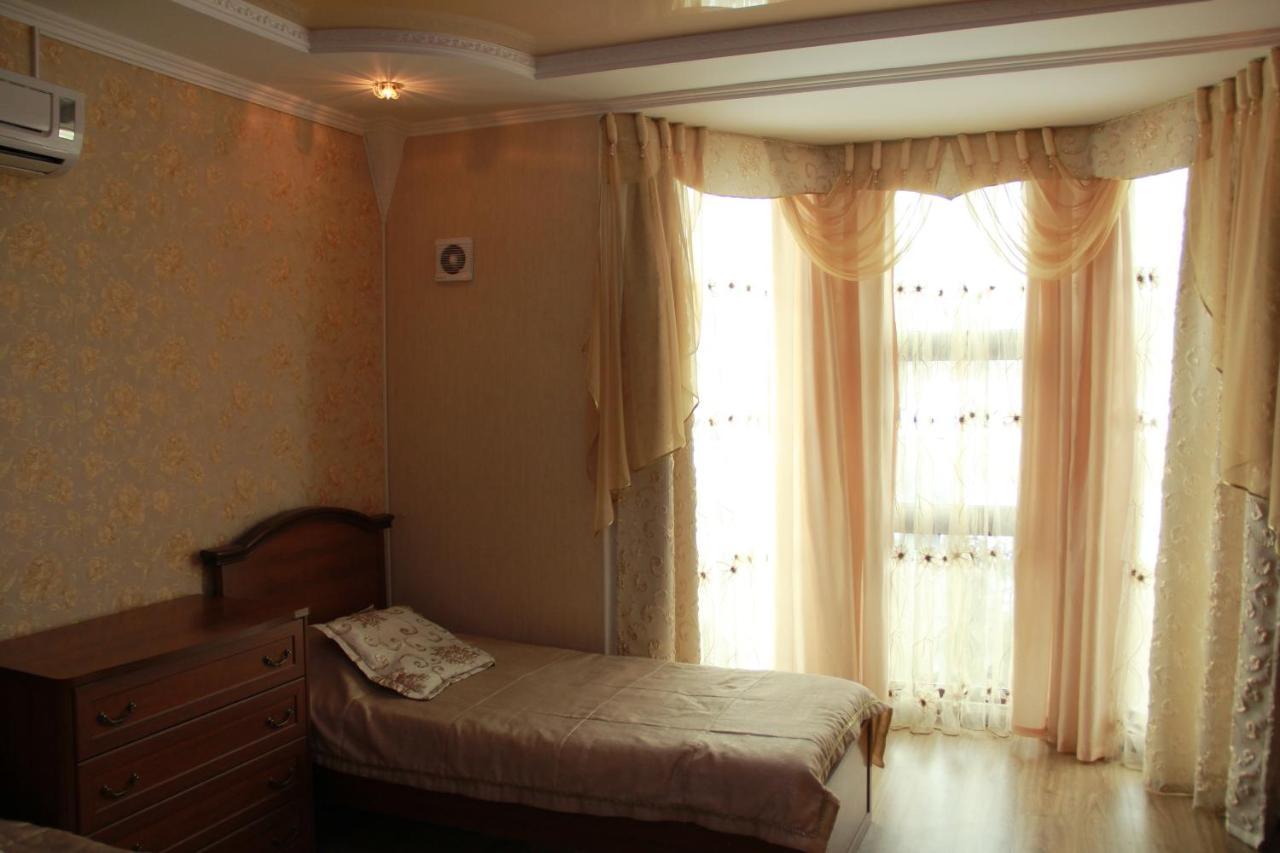 Kristall Hotel Bosteri Luaran gambar
