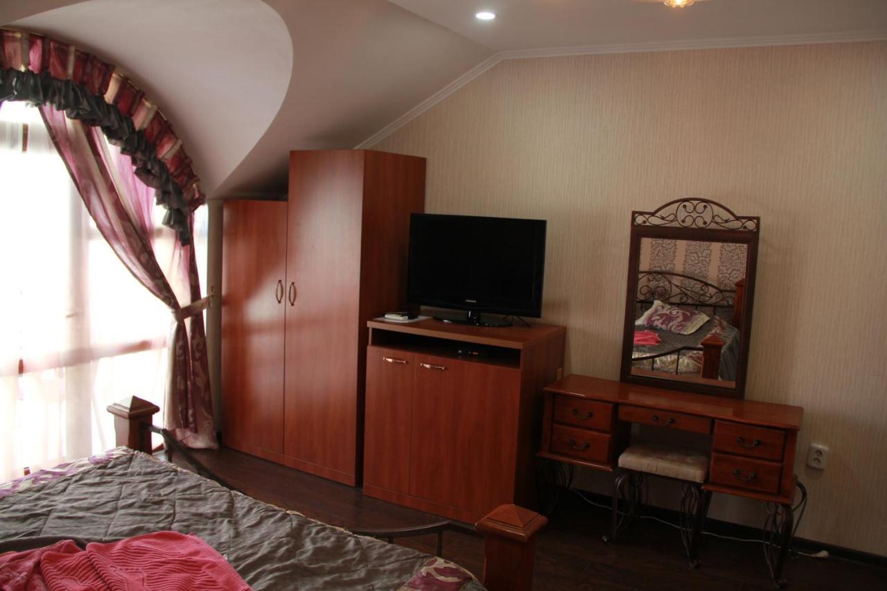 Kristall Hotel Bosteri Luaran gambar