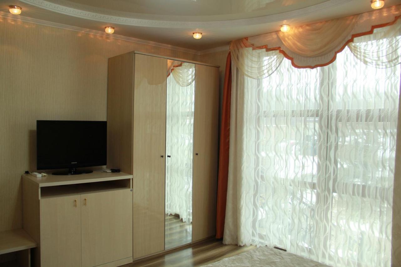 Kristall Hotel Bosteri Luaran gambar