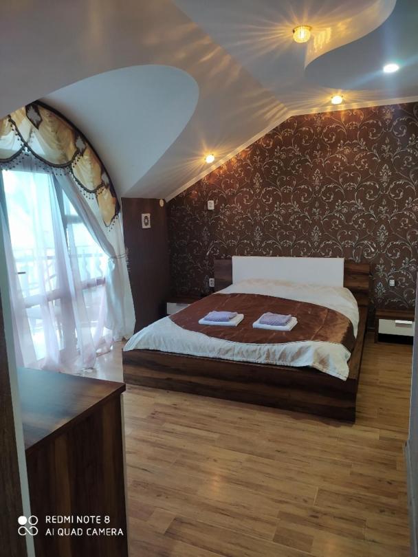 Kristall Hotel Bosteri Luaran gambar