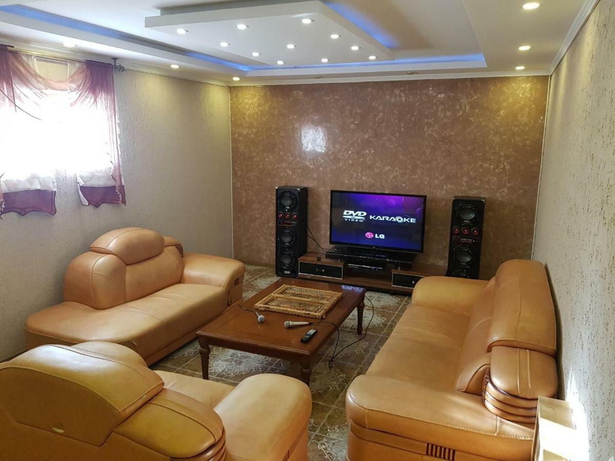 Kristall Hotel Bosteri Luaran gambar