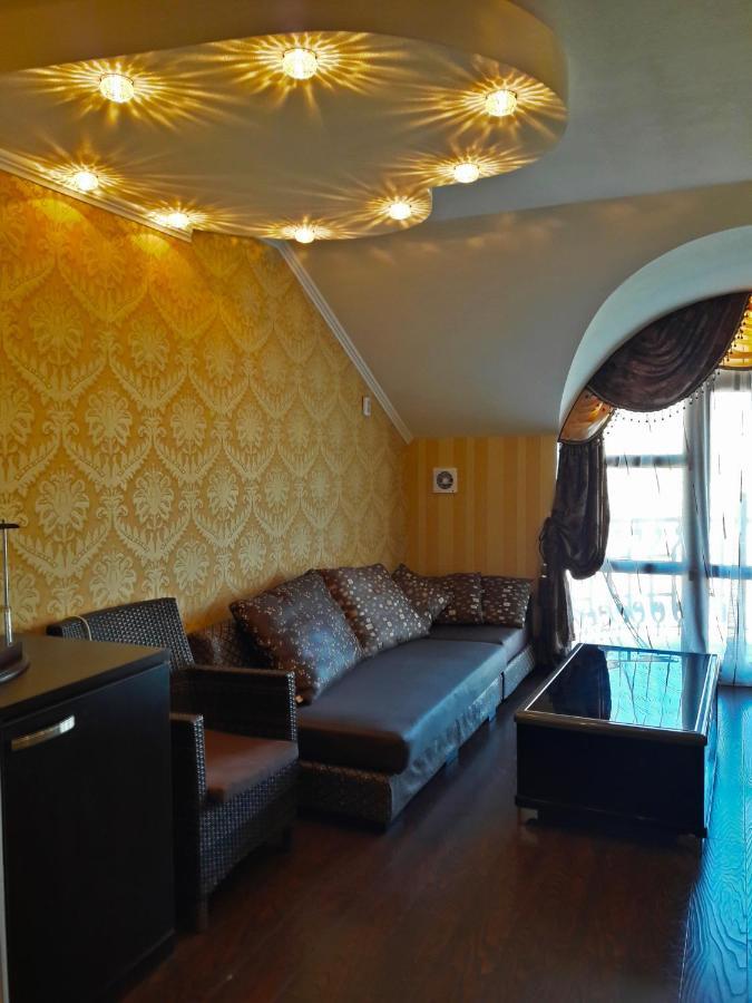 Kristall Hotel Bosteri Luaran gambar