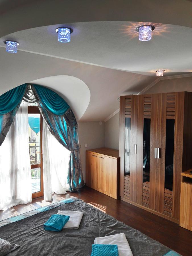 Kristall Hotel Bosteri Luaran gambar